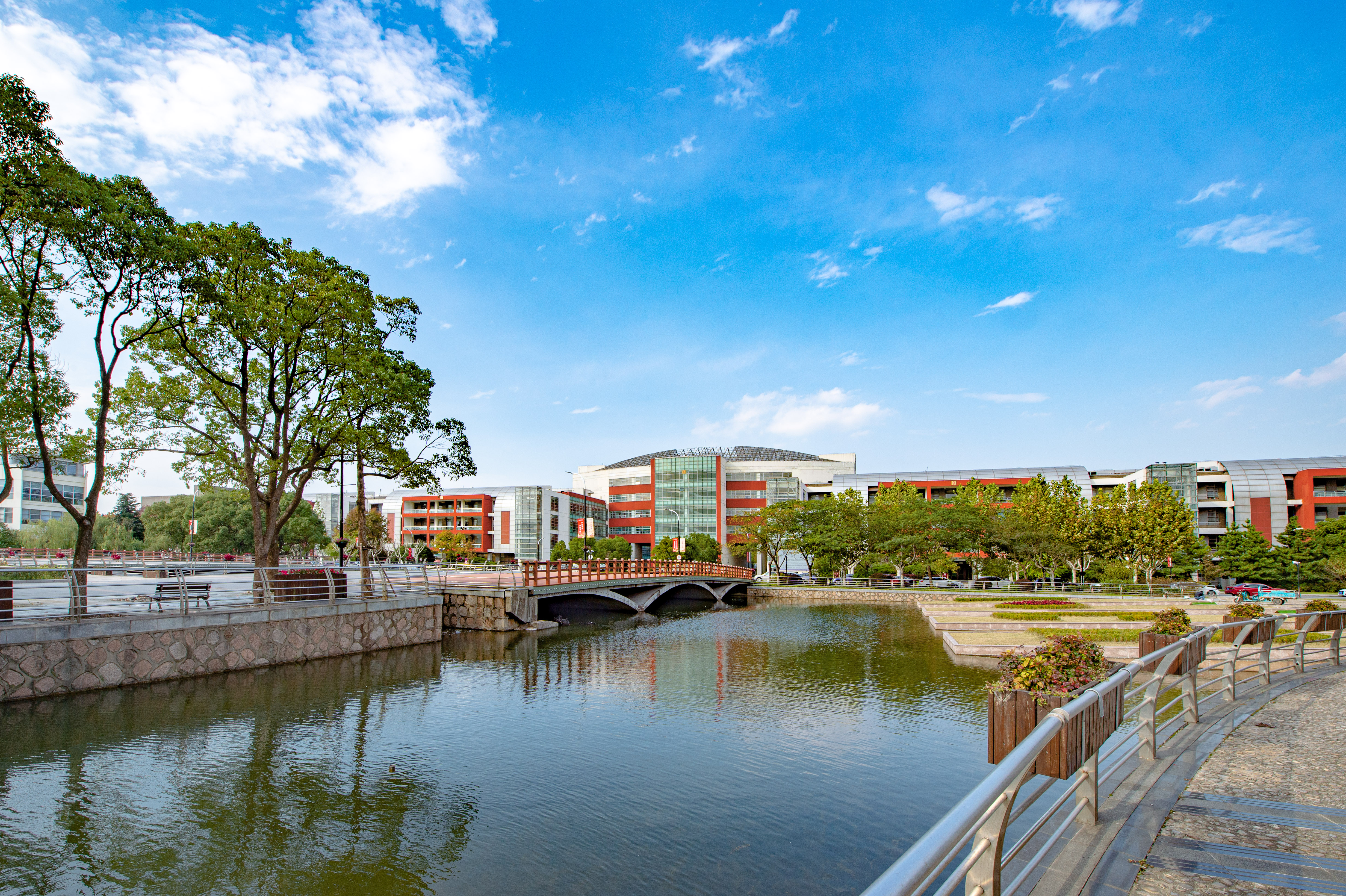 beat365黄帝内经和推拿学虚拟教研室建设成果入选2025年度全国典型教研成果